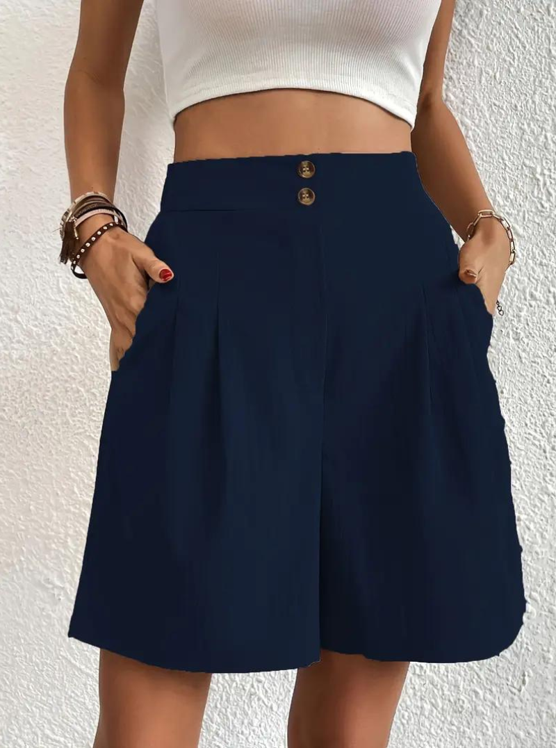 "Zomershort met plooien, hoge taille, zakken en luchtige pasvorm, ideaal voor elegante, comfortabele zomerse look."