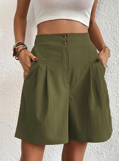 "Zomershort met plooien, hoge taille, zakken en luchtige pasvorm, ideaal voor elegante, comfortabele zomerse look."