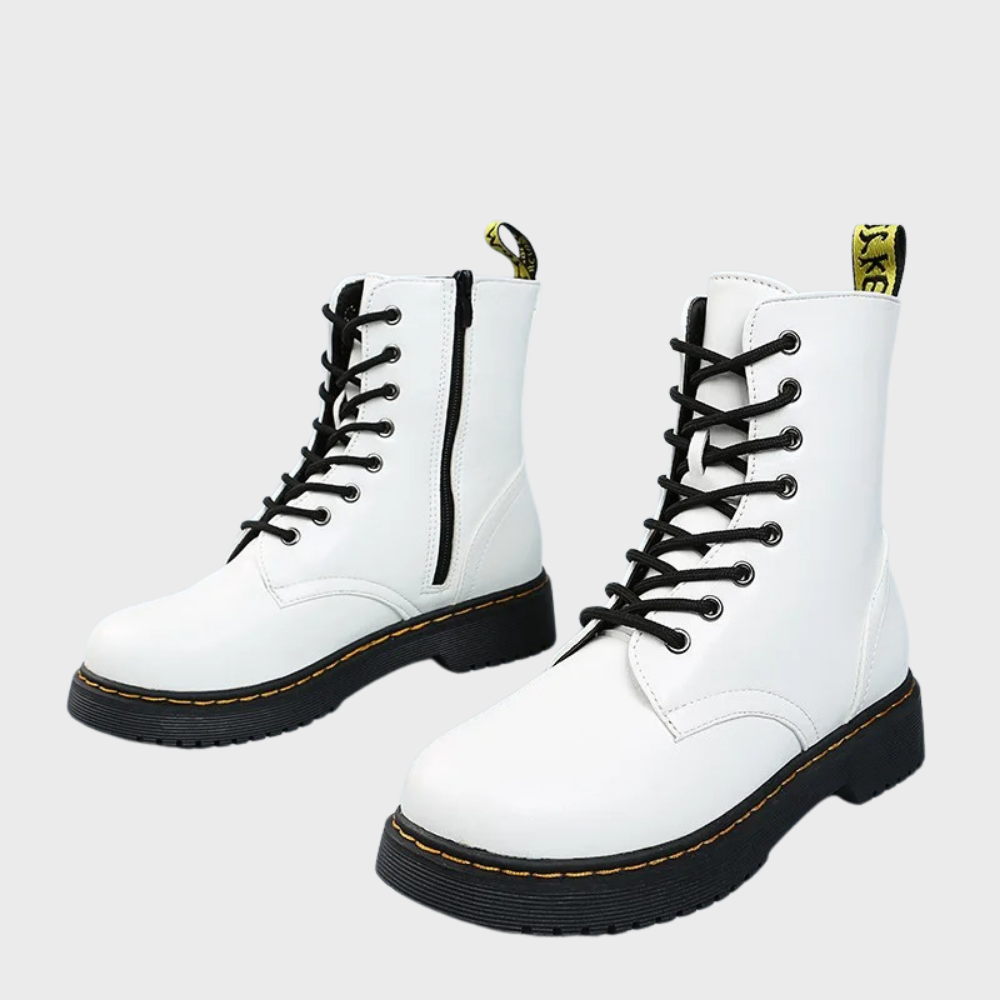 Zwarte leren dameslaars met veters, elegant design, klassiek en duurzaam, perfect voor dagelijks gebruik en speciale gelegenh