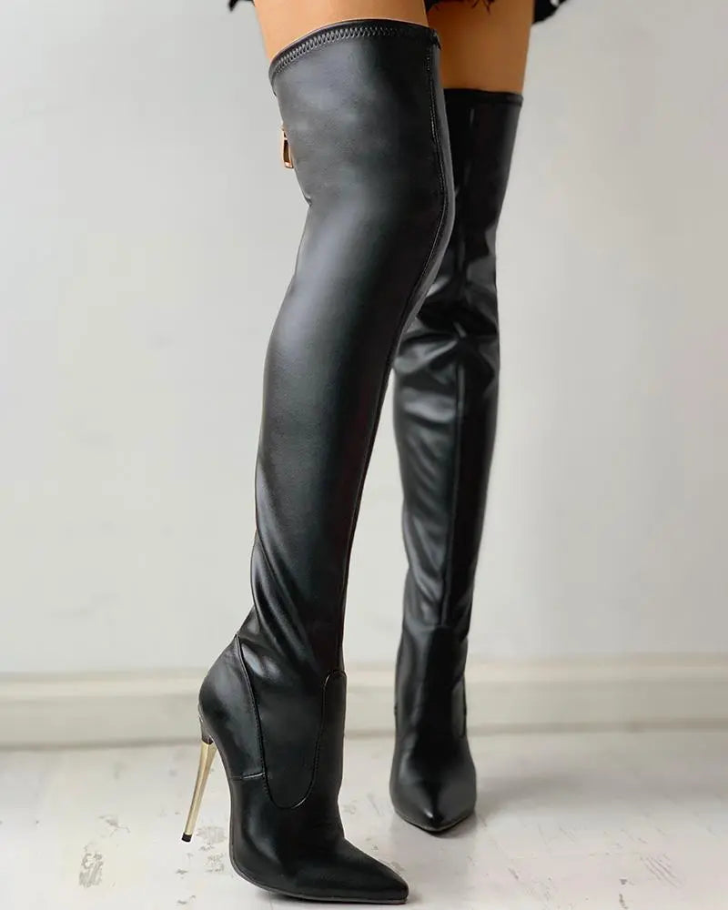 "Zwarte leren overknee laarzen met gouden 11 cm hak en stijlvolle rits, perfecte eyecatcher voor elke gedurfde look."