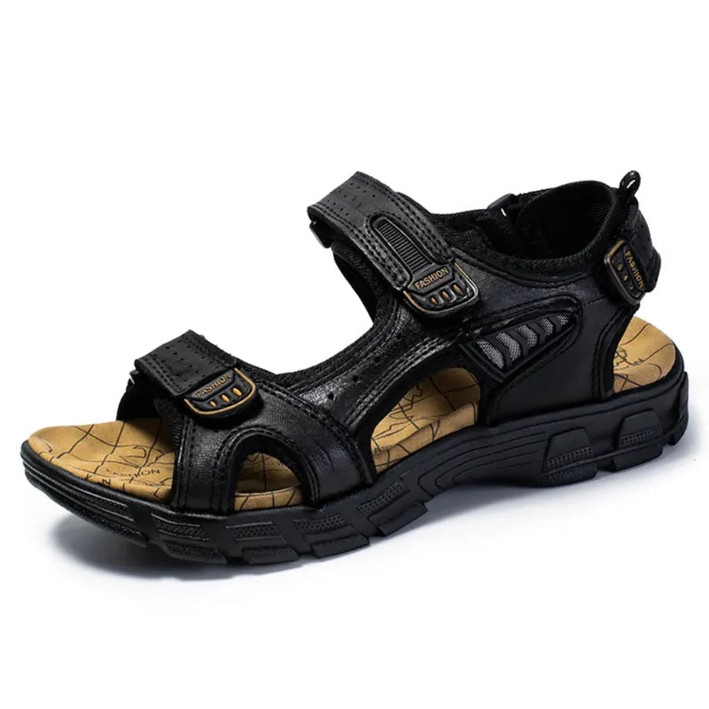 Zwarte heren orthopedische sandalen met ergonomische zool en verstelbare banden voor optimale voetsteun.