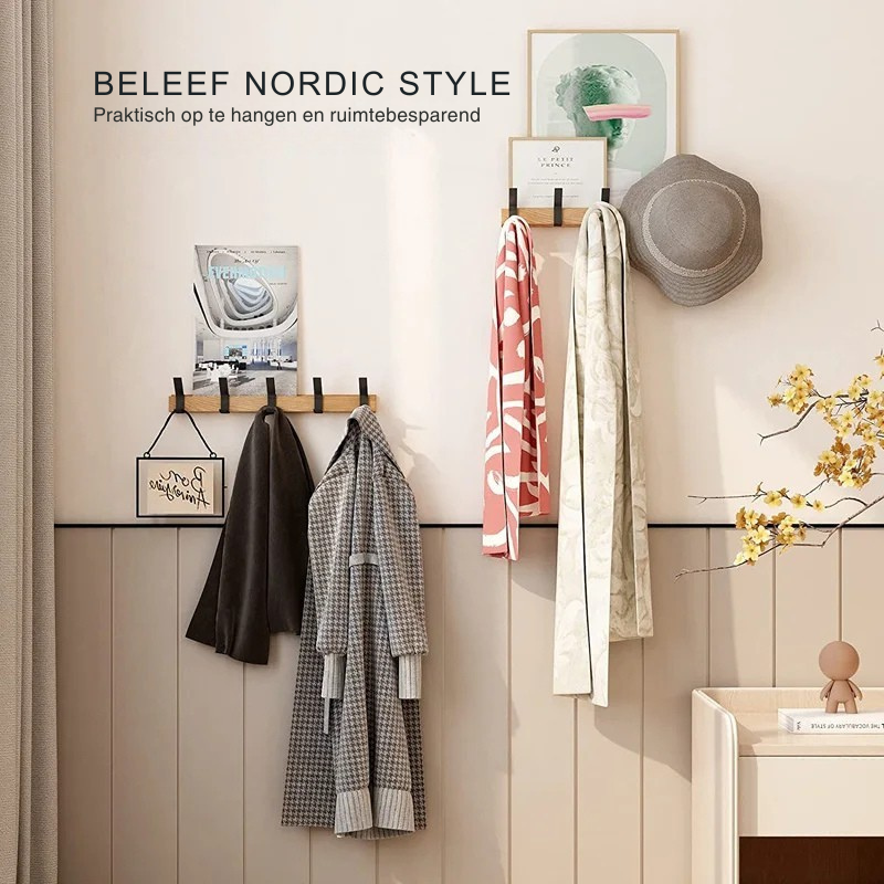 "Zwarte Scandinavische wandkapstok met verstelbare haken, houttinten. Modern minimalistisch design, duurzaamheid centraal."