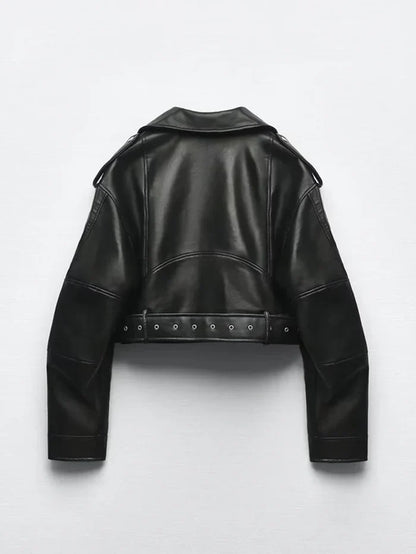 "Zwarte vintage cropped damesjas met riempje, retro flair, trendy design, gemaakt van duurzame materialen."